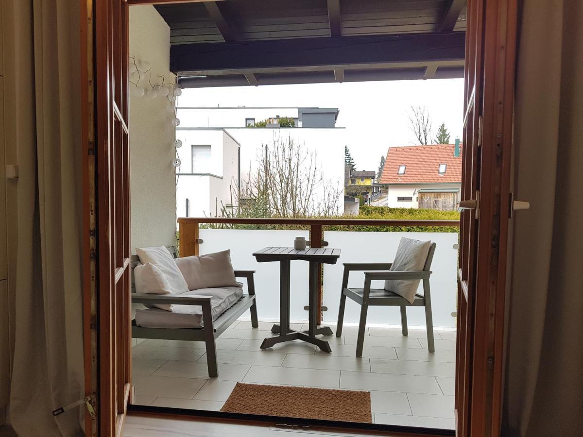 Wohnung Mit Balkon In Velden - Appartment Berge Bytilly フェルデン・アム・ヴェルターゼー エクステリア 写真