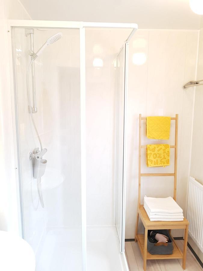 Wohnung Mit Balkon In Velden - Appartment Berge Bytilly フェルデン・アム・ヴェルターゼー エクステリア 写真