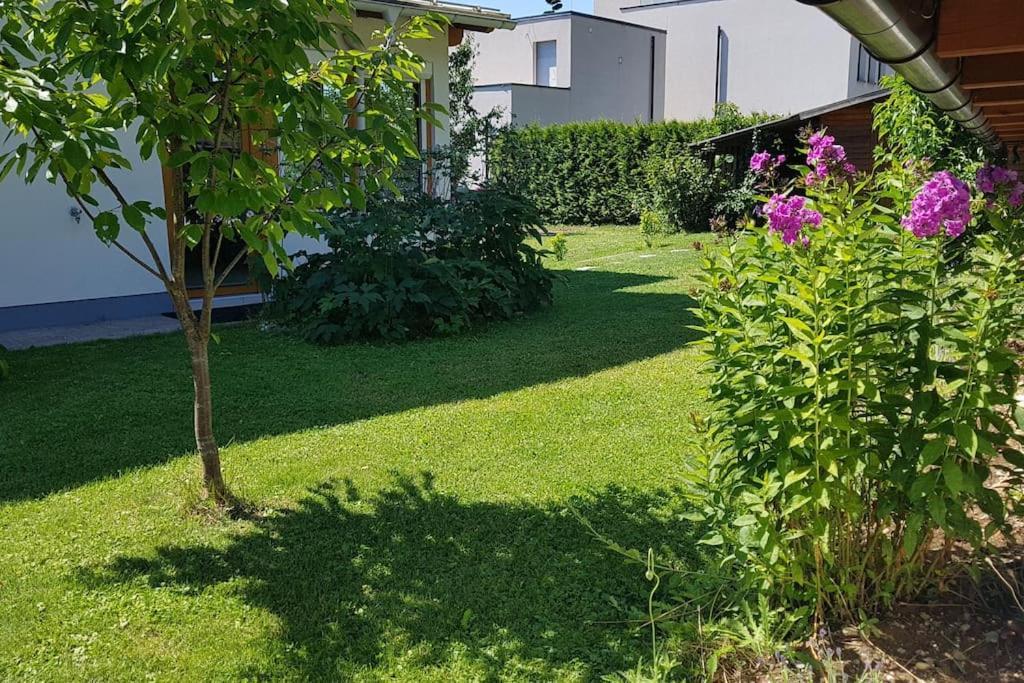 Wohnung Mit Balkon In Velden - Appartment Berge Bytilly フェルデン・アム・ヴェルターゼー エクステリア 写真