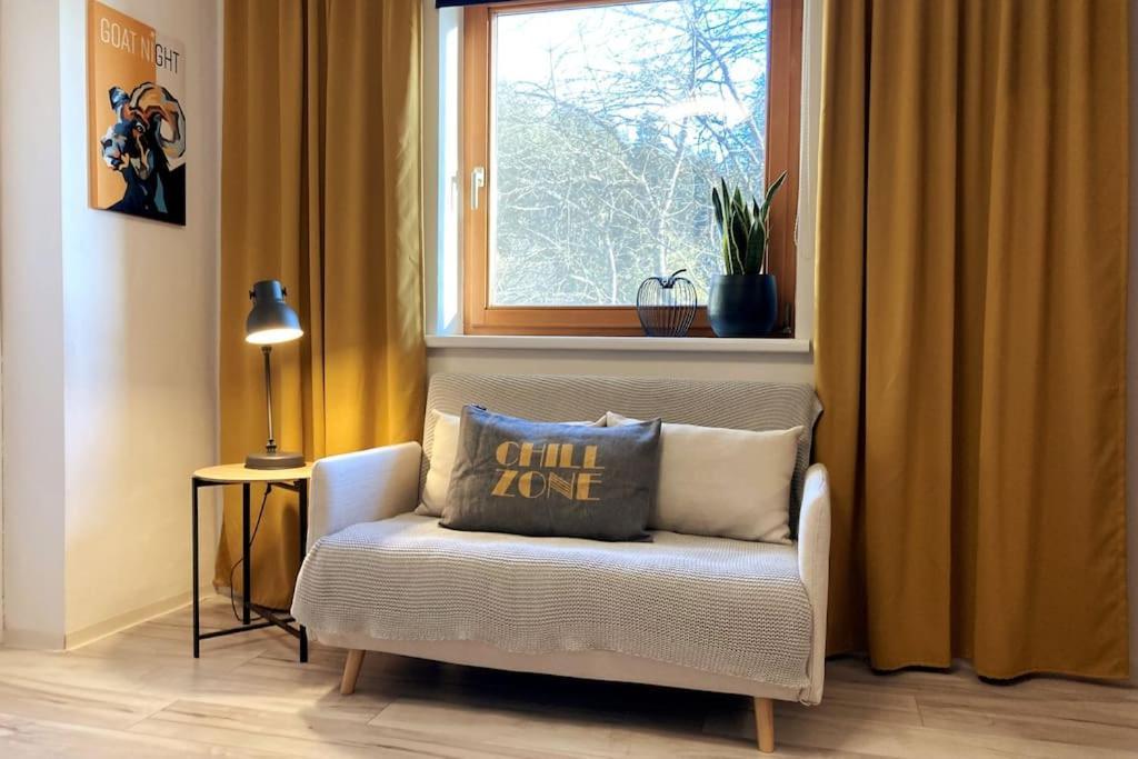 Wohnung Mit Balkon In Velden - Appartment Berge Bytilly フェルデン・アム・ヴェルターゼー エクステリア 写真